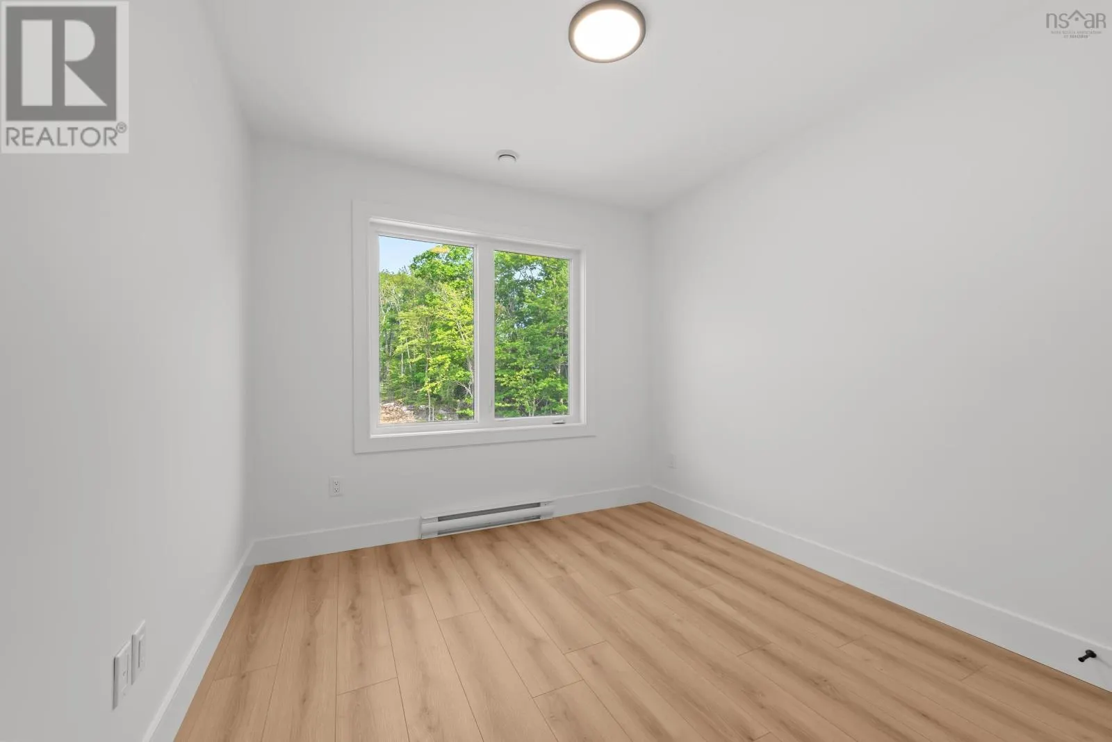 130 Colonial Crescent