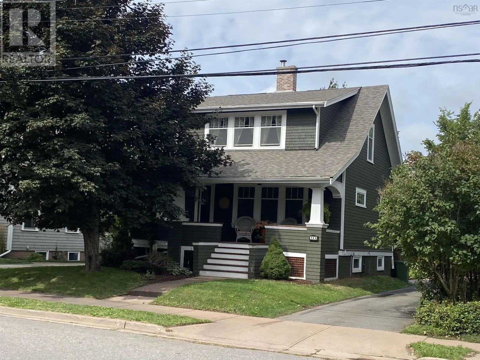 141 SMITH Avenue