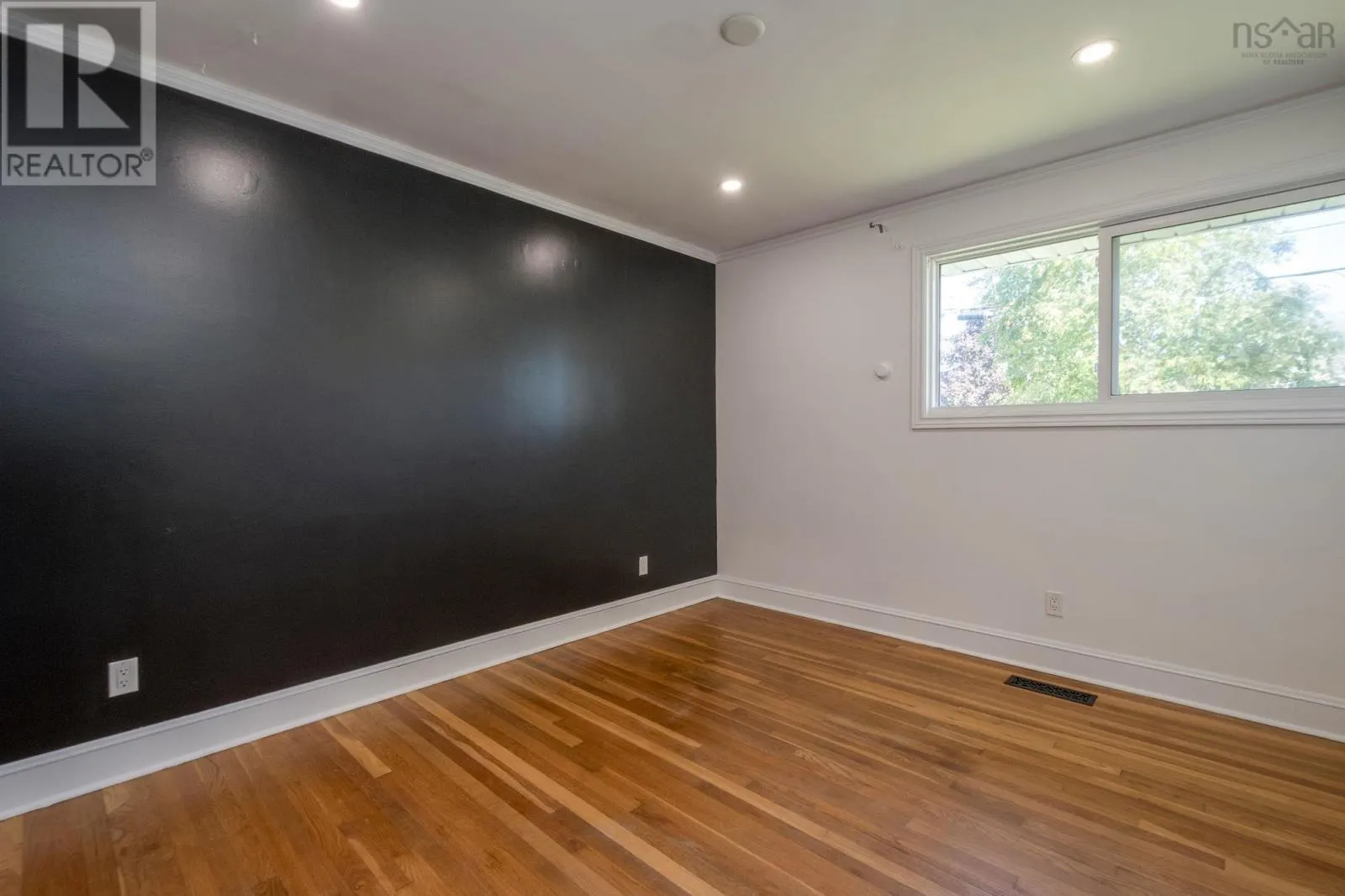 1 Grandview Drive