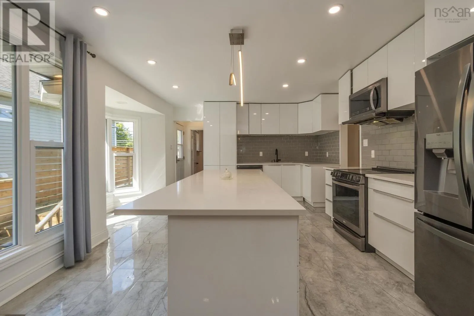 1 Grandview Drive