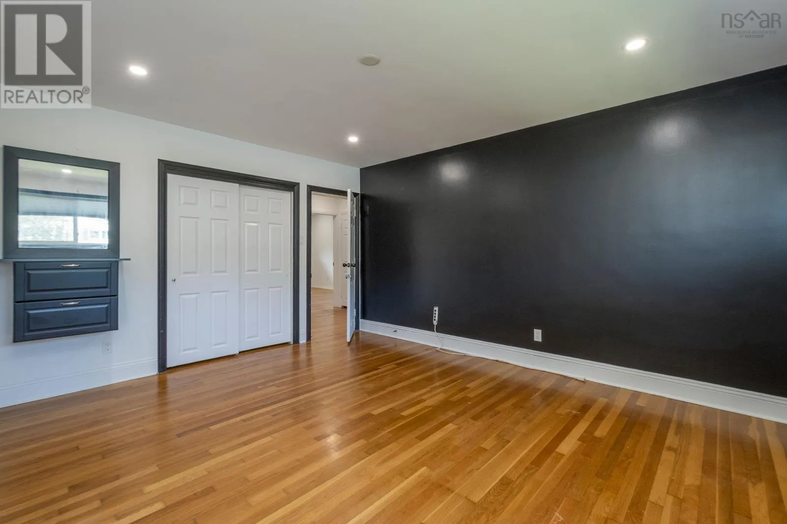 1 Grandview Drive