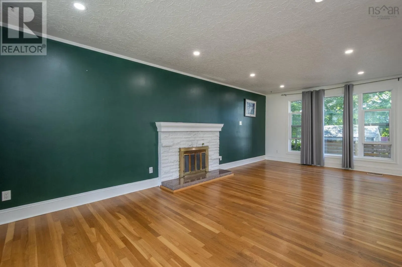 1 Grandview Drive