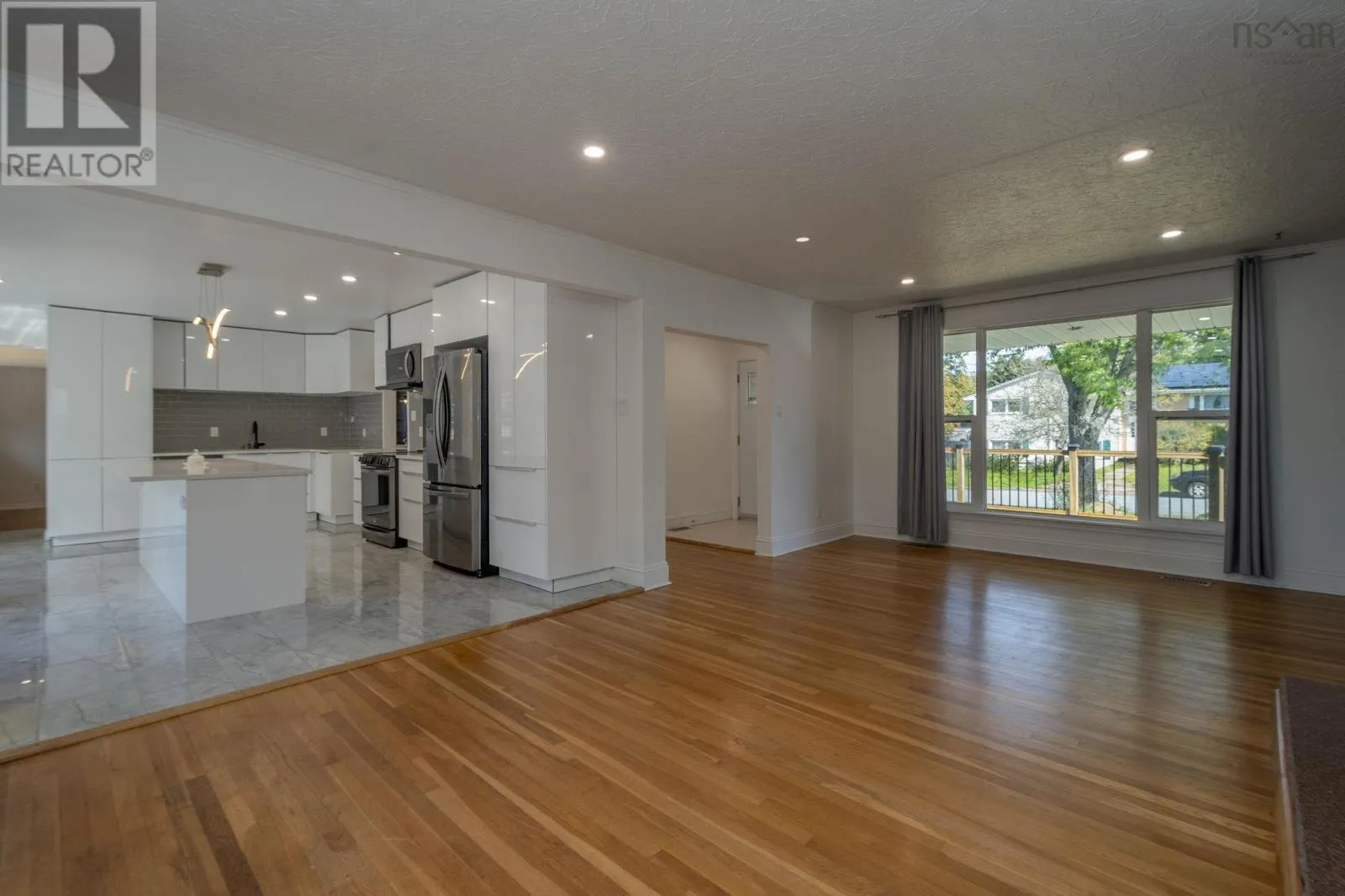 1 Grandview Drive