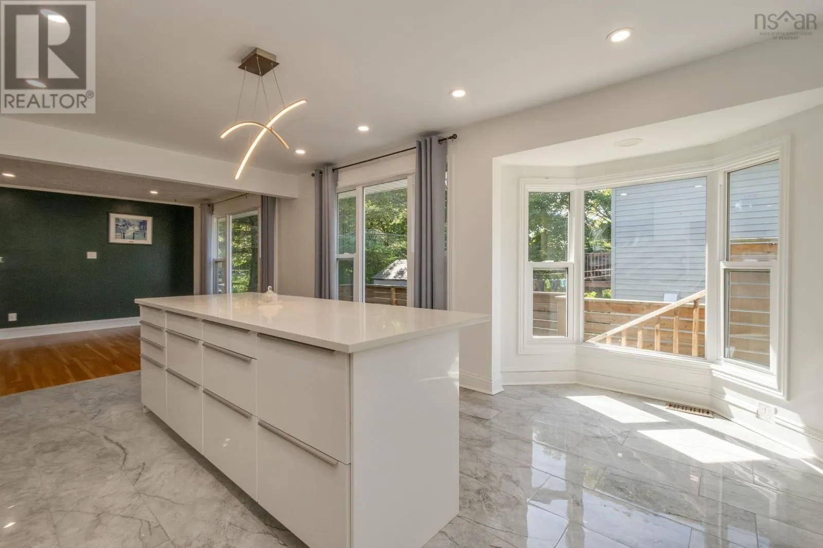 1 Grandview Drive