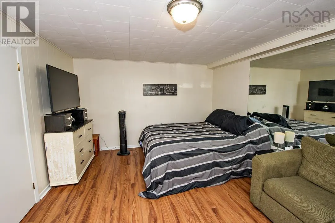 6 Apollo Court