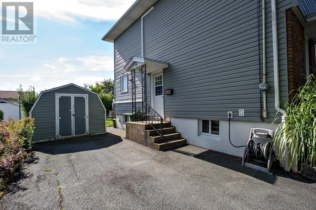 6 Apollo Court