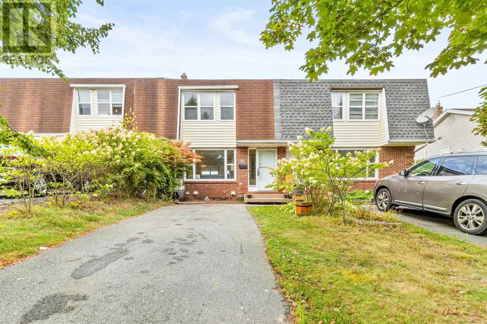 143 Hampton Green