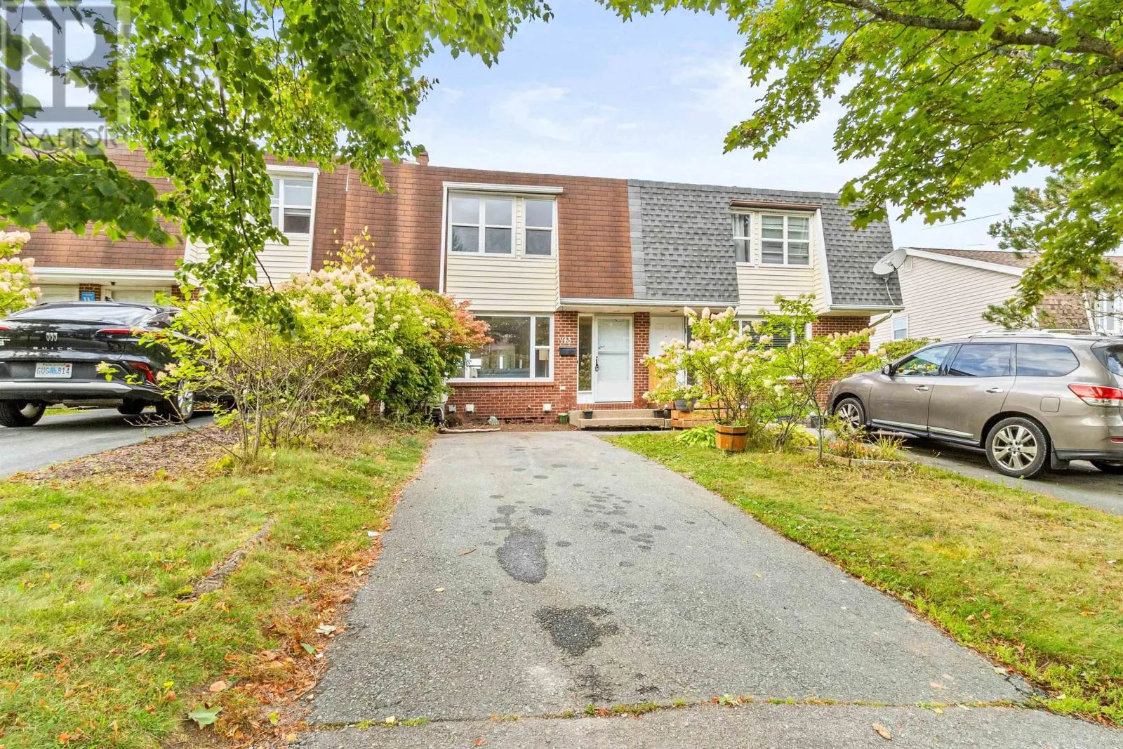 143 Hampton Green