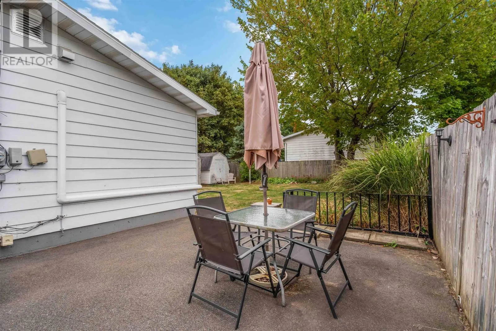 43 Colonial Crescent