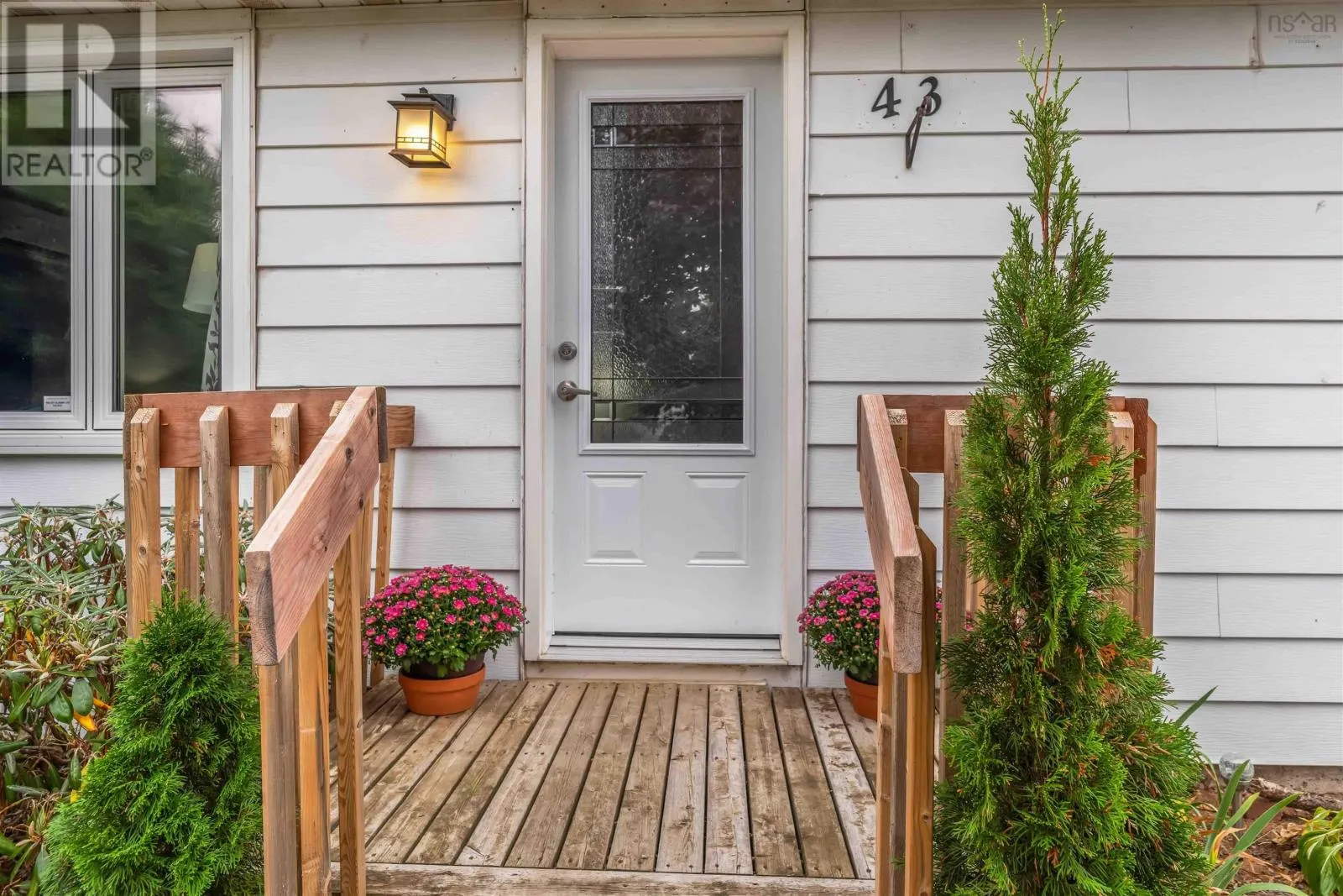 43 Colonial Crescent