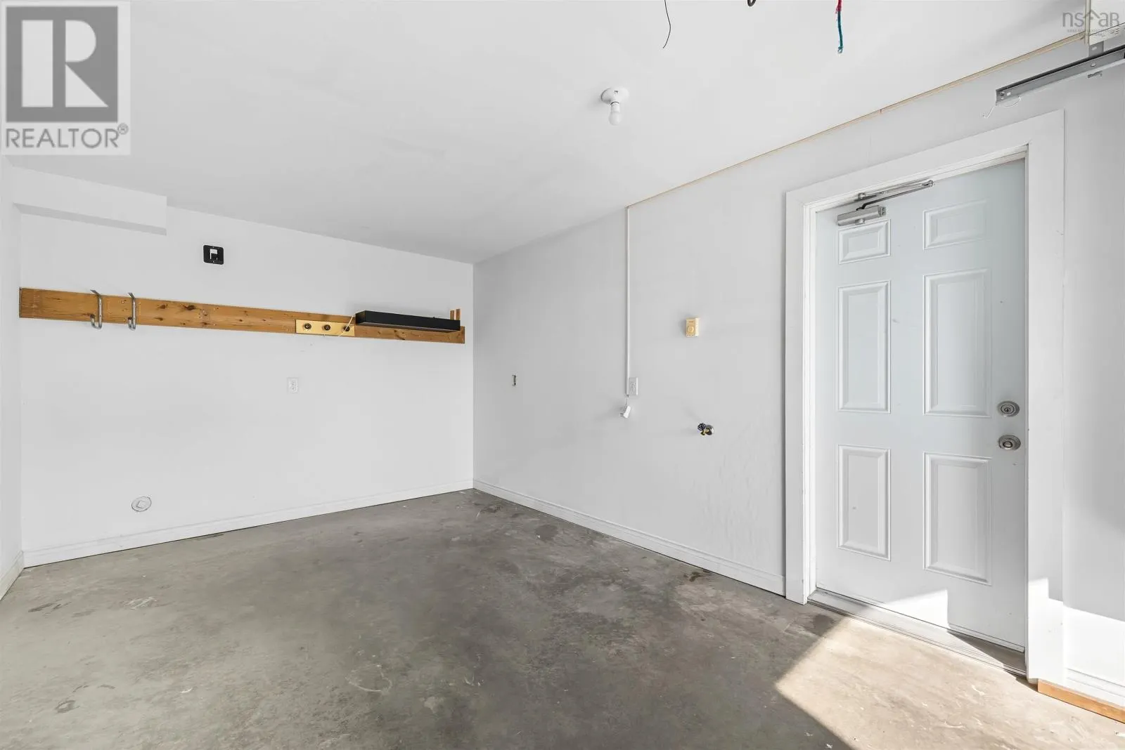 203 Transom Drive