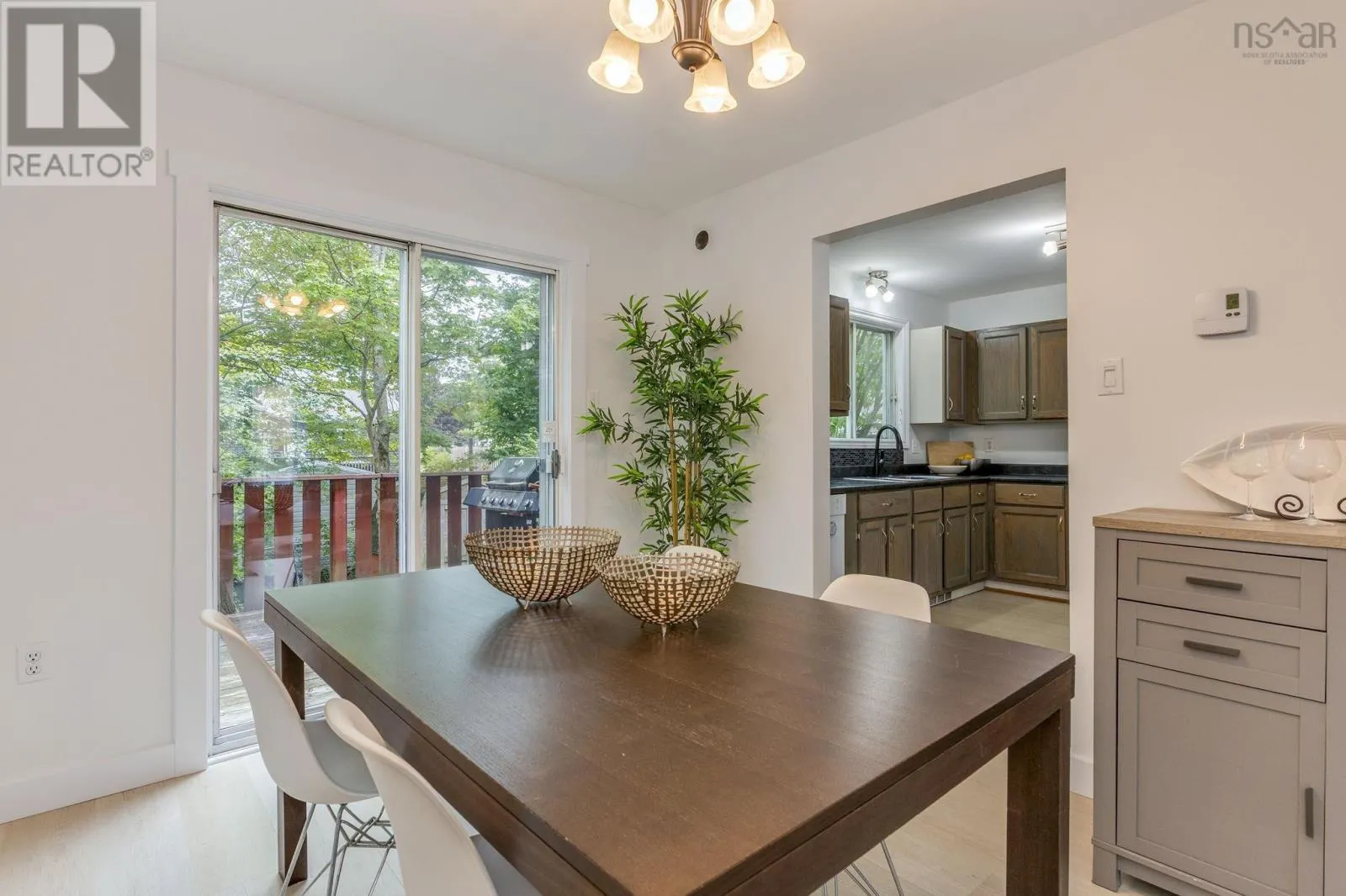 20 Oakwood Court