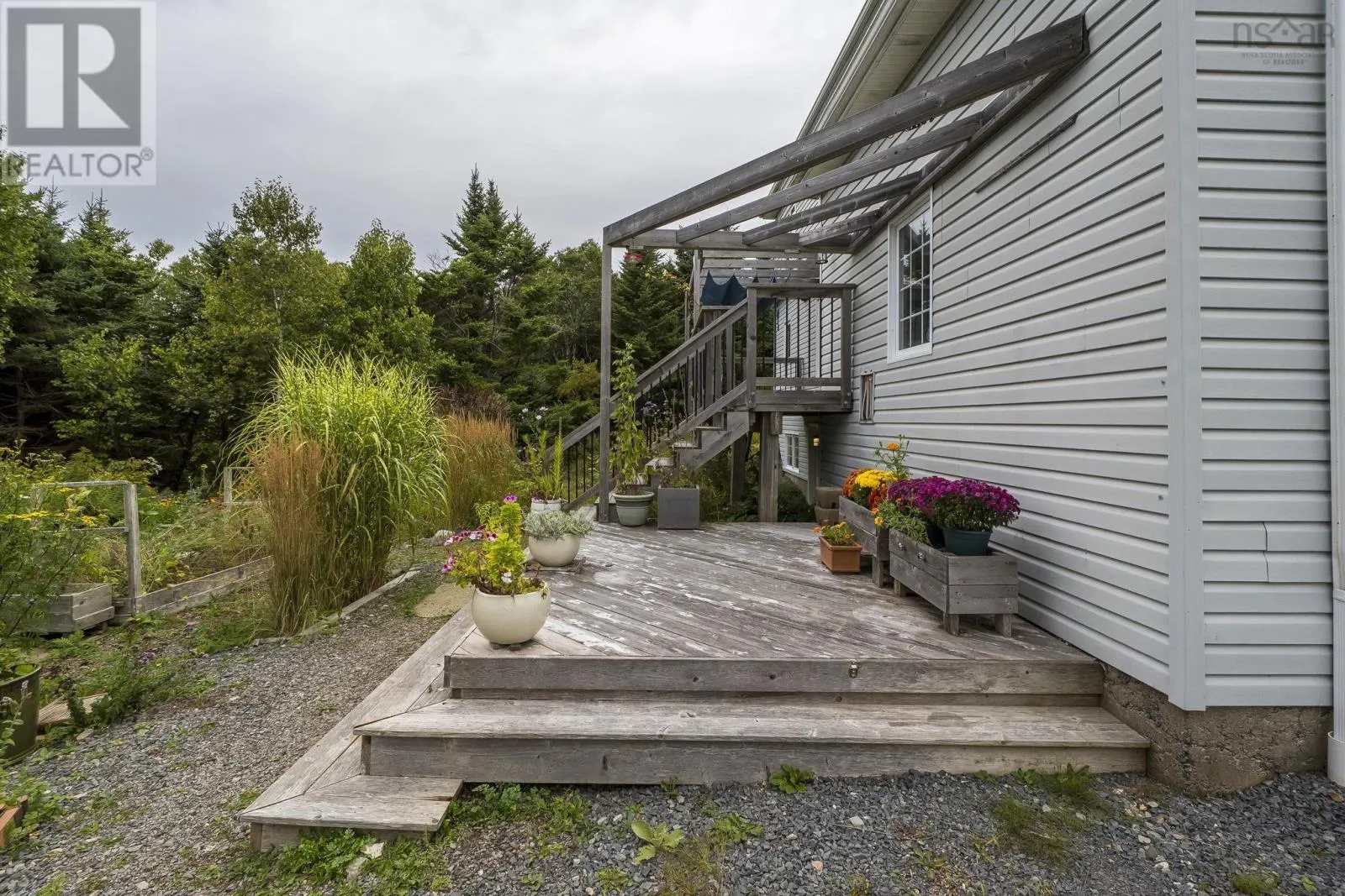 12 Crystal Hill