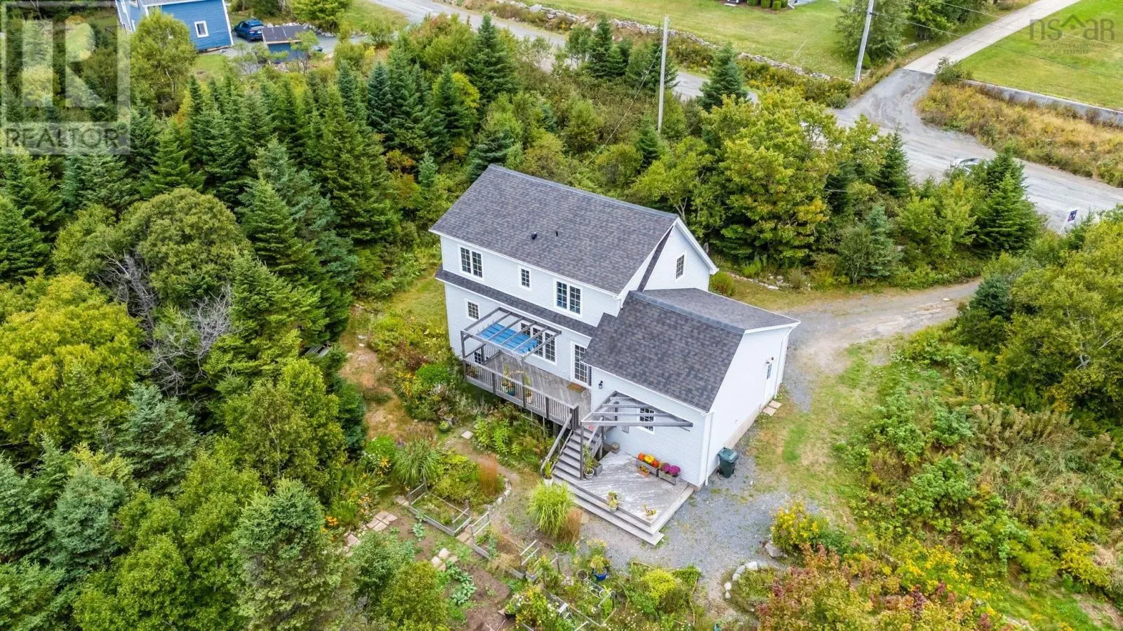 12 Crystal Hill