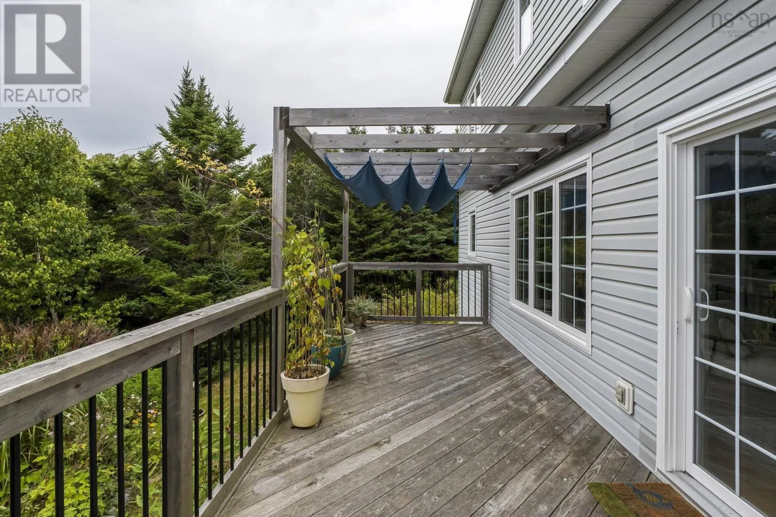 12 Crystal Hill