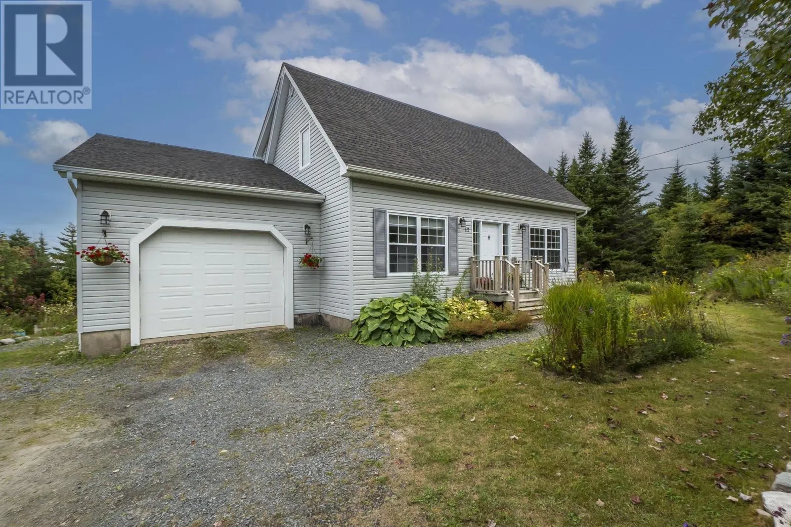 12 Crystal Hill
