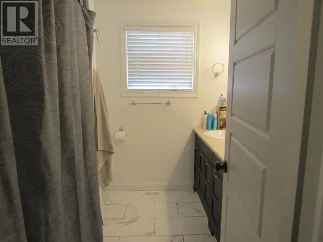 48 Lily Crescent