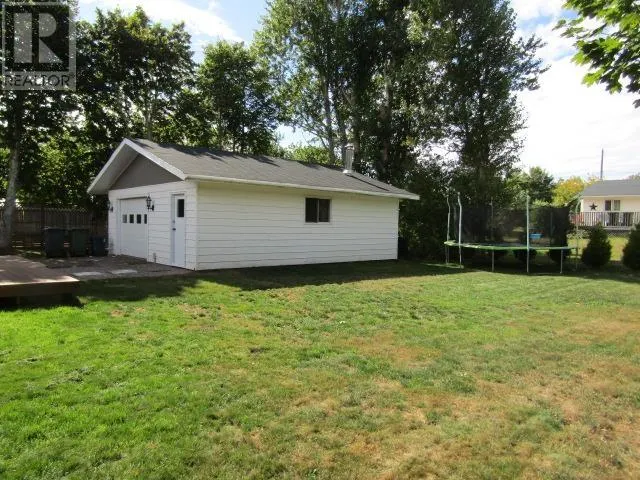 48 Lily Crescent