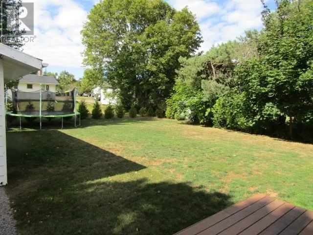 48 Lily Crescent