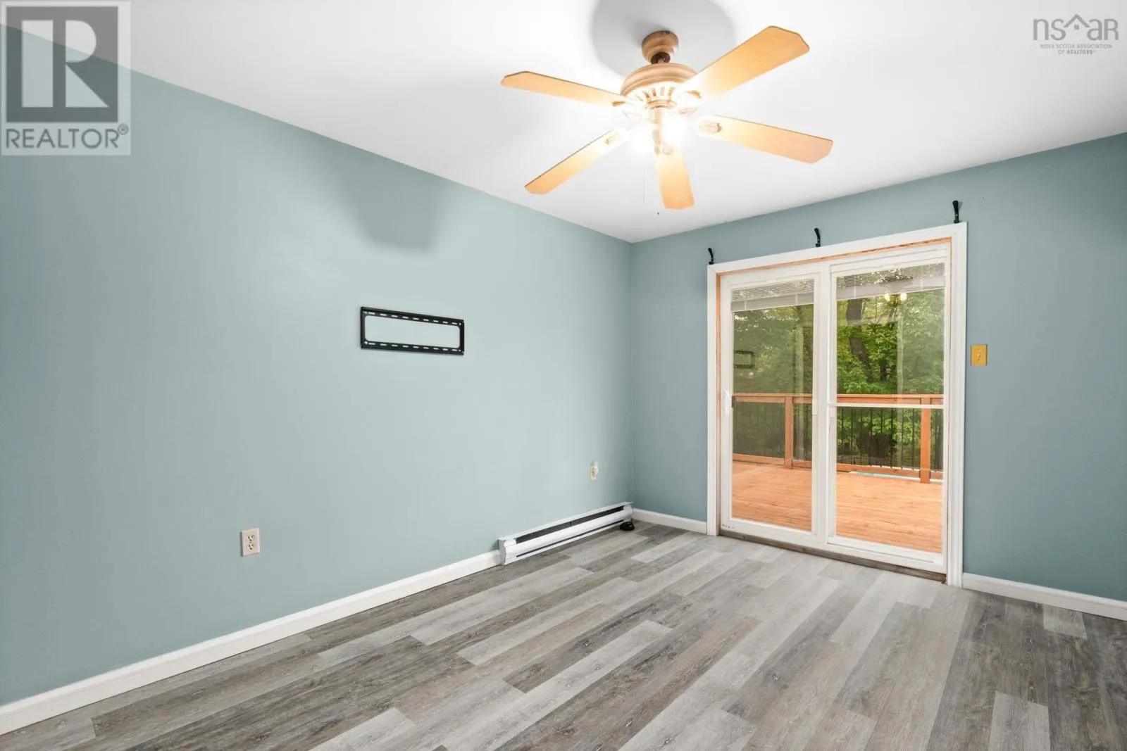 123 Lockview Road
