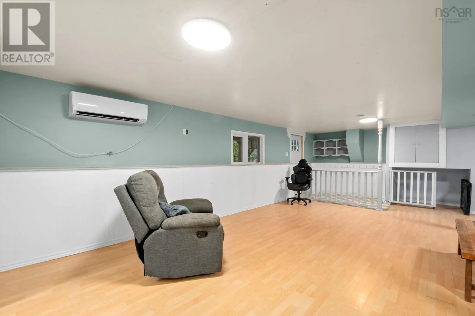 123 Lockview Road
