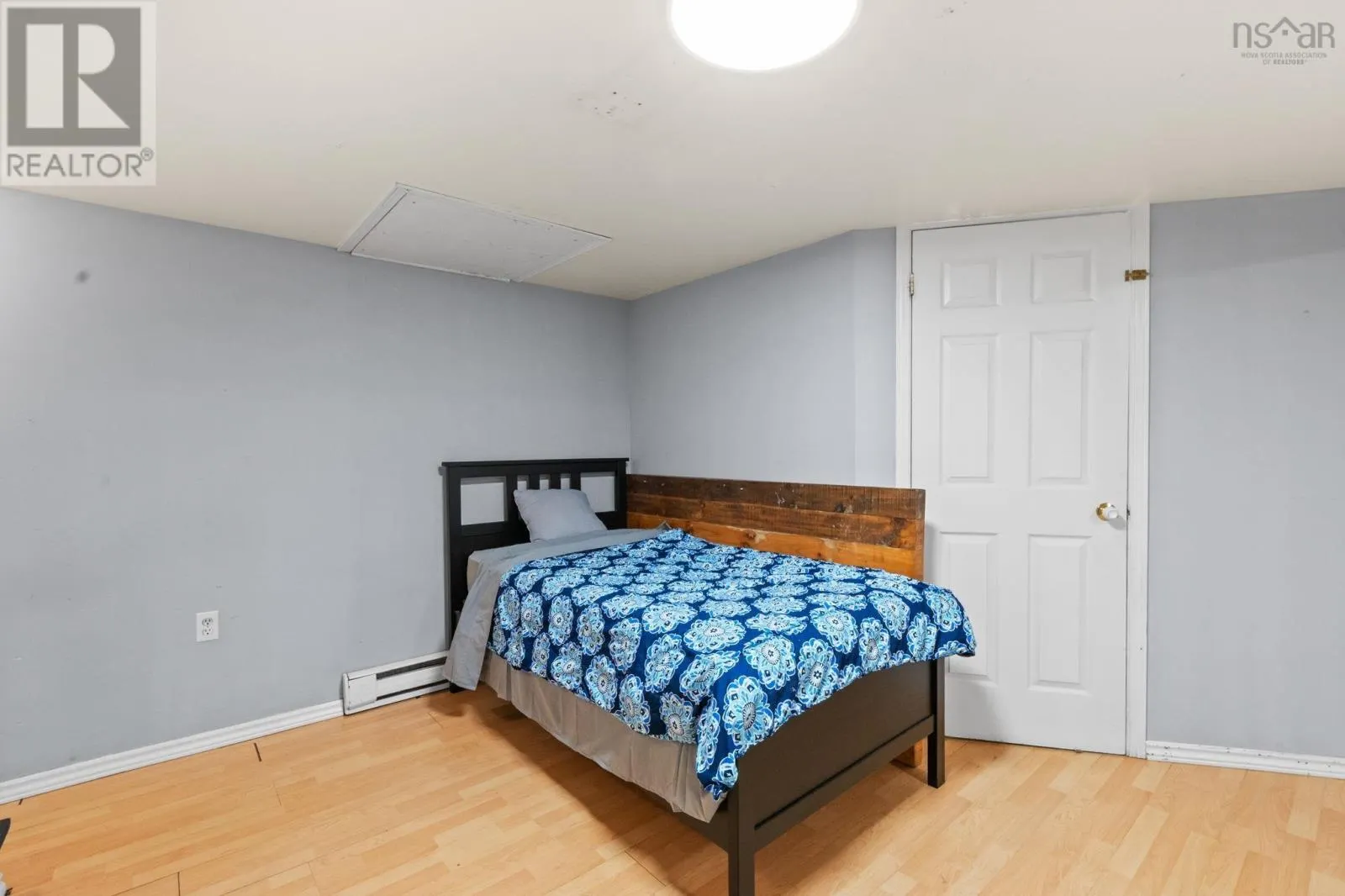 123 Lockview Road