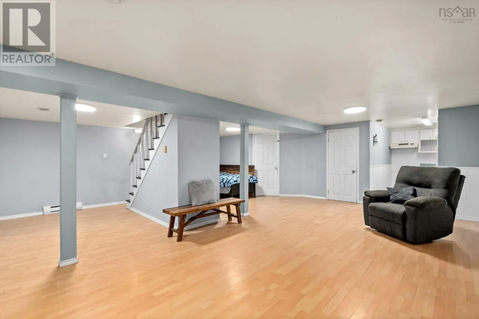 123 Lockview Road
