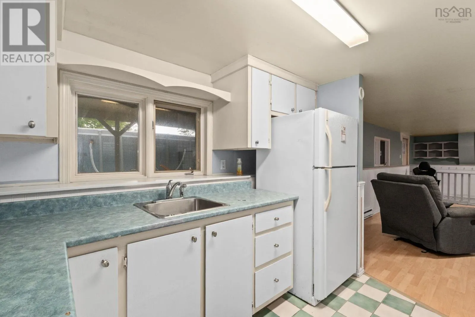 123 Lockview Road
