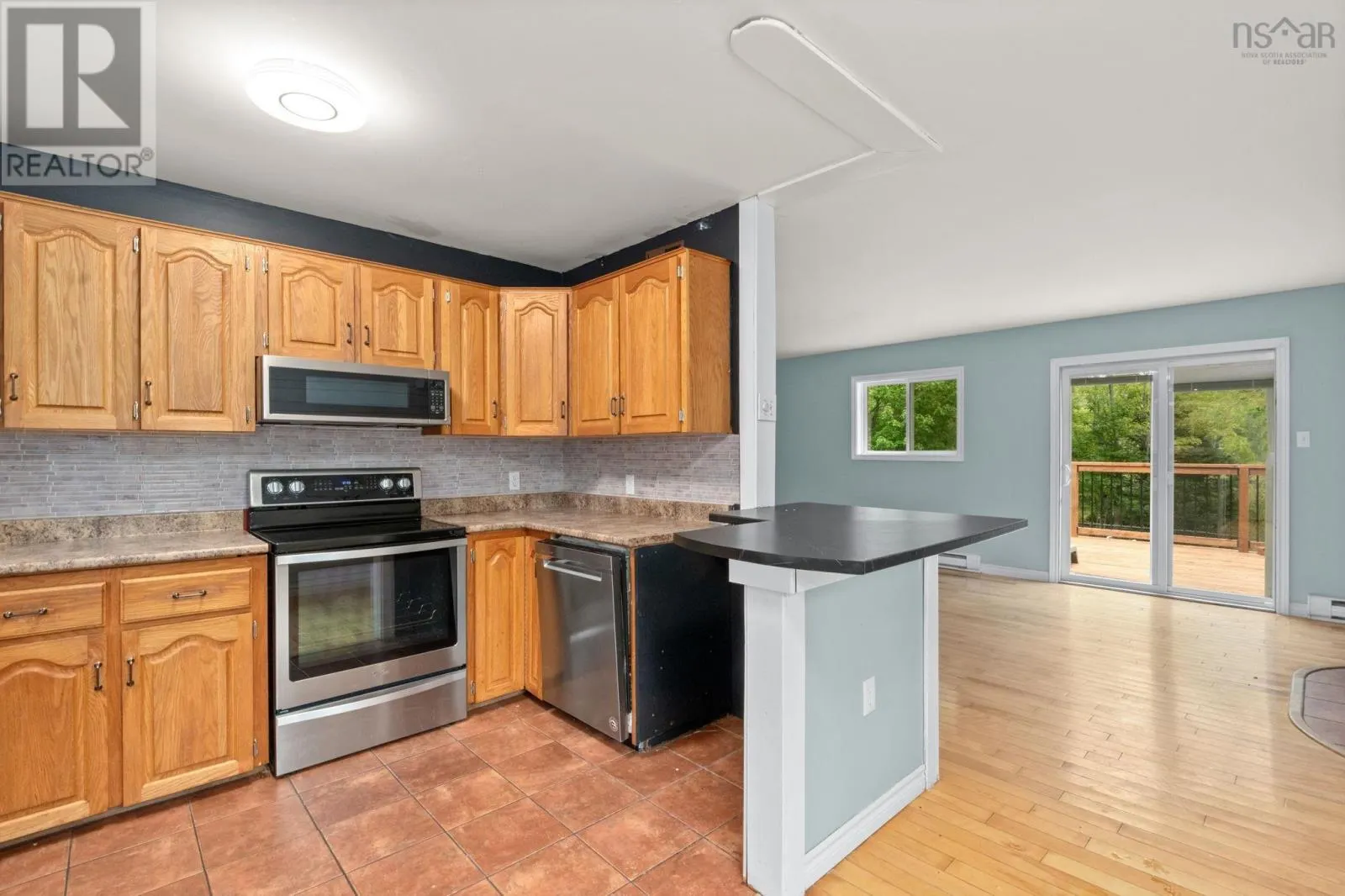 123 Lockview Road