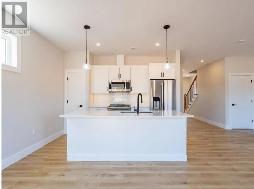 62 KELLY Heights