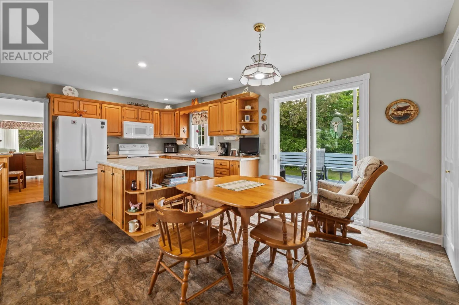 108 Ashbury Ln.