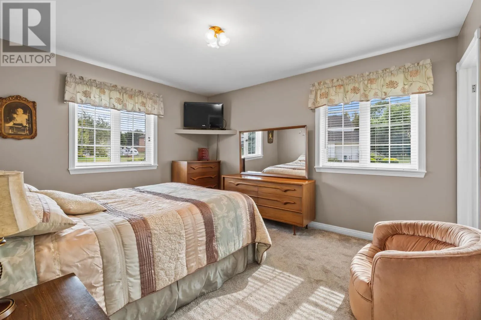 108 Ashbury Ln.