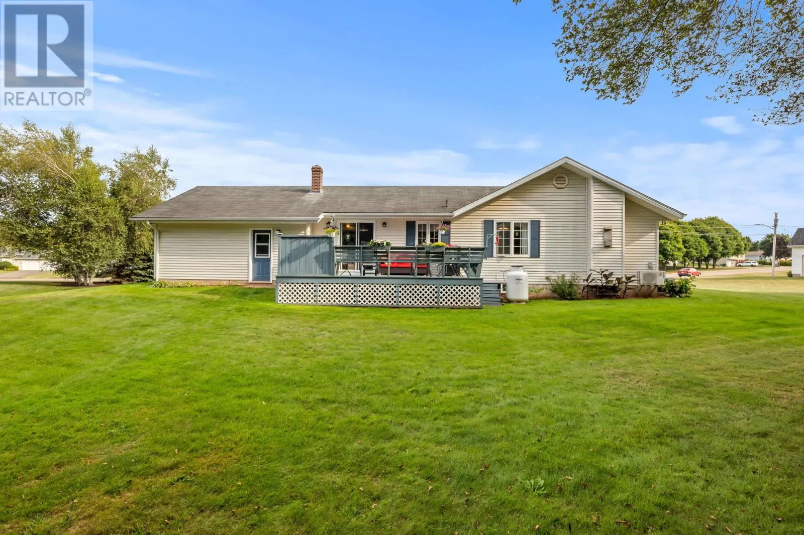108 Ashbury Ln.