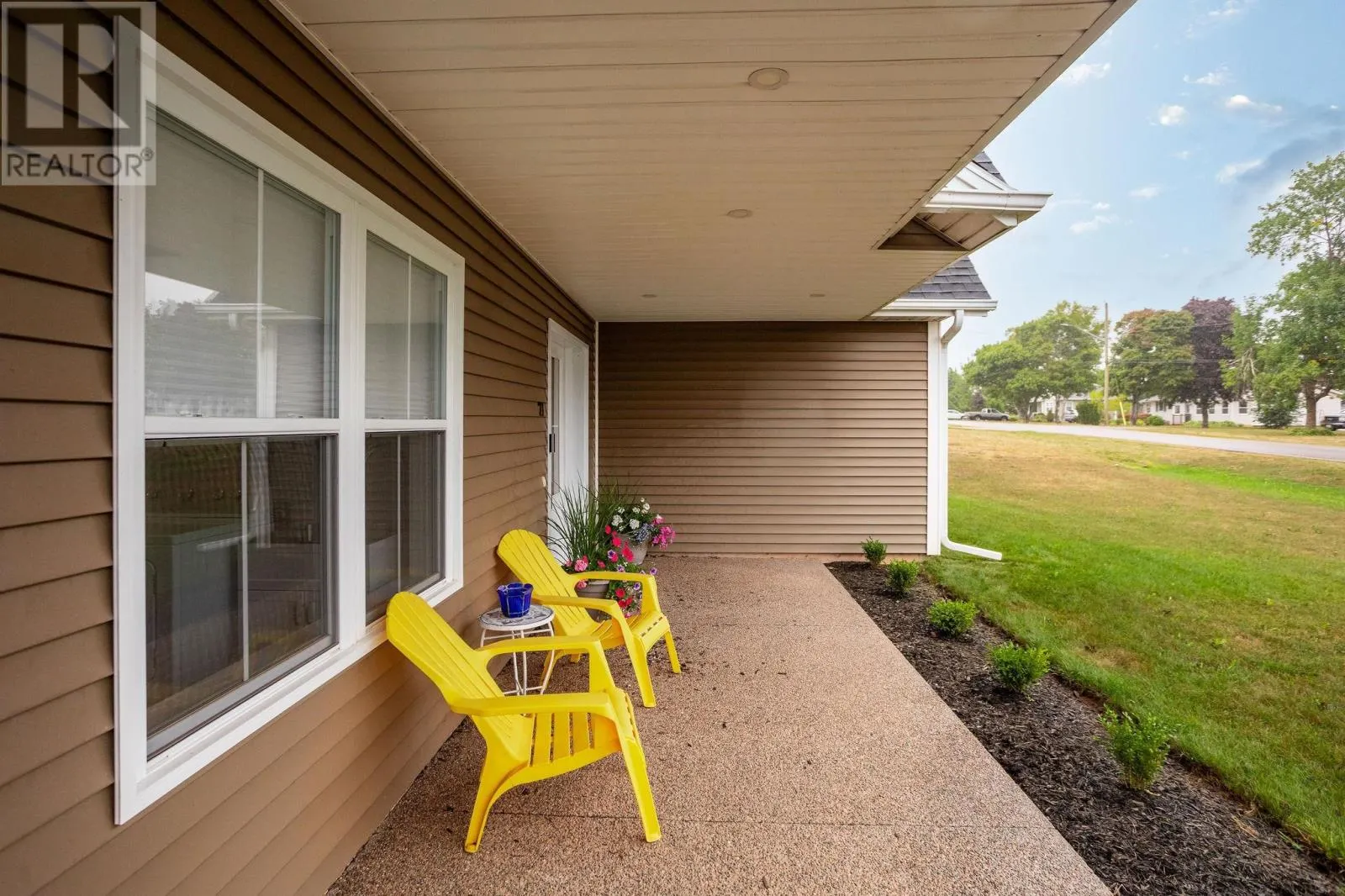 27 East Royalty Road