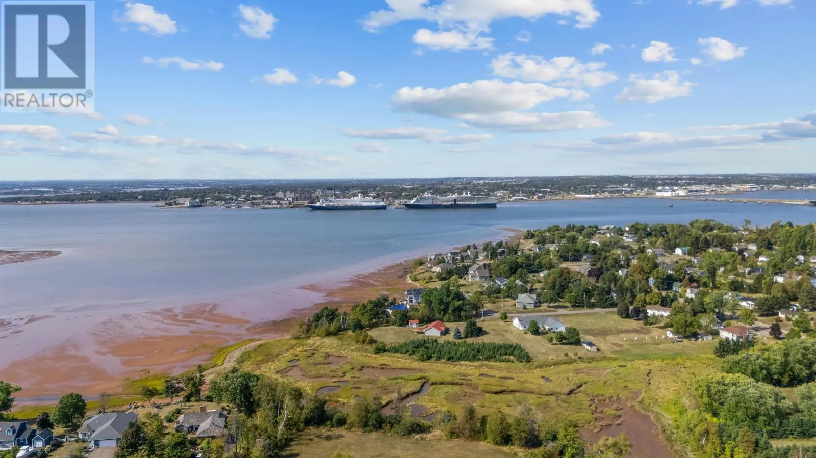 61 Glencove Dr