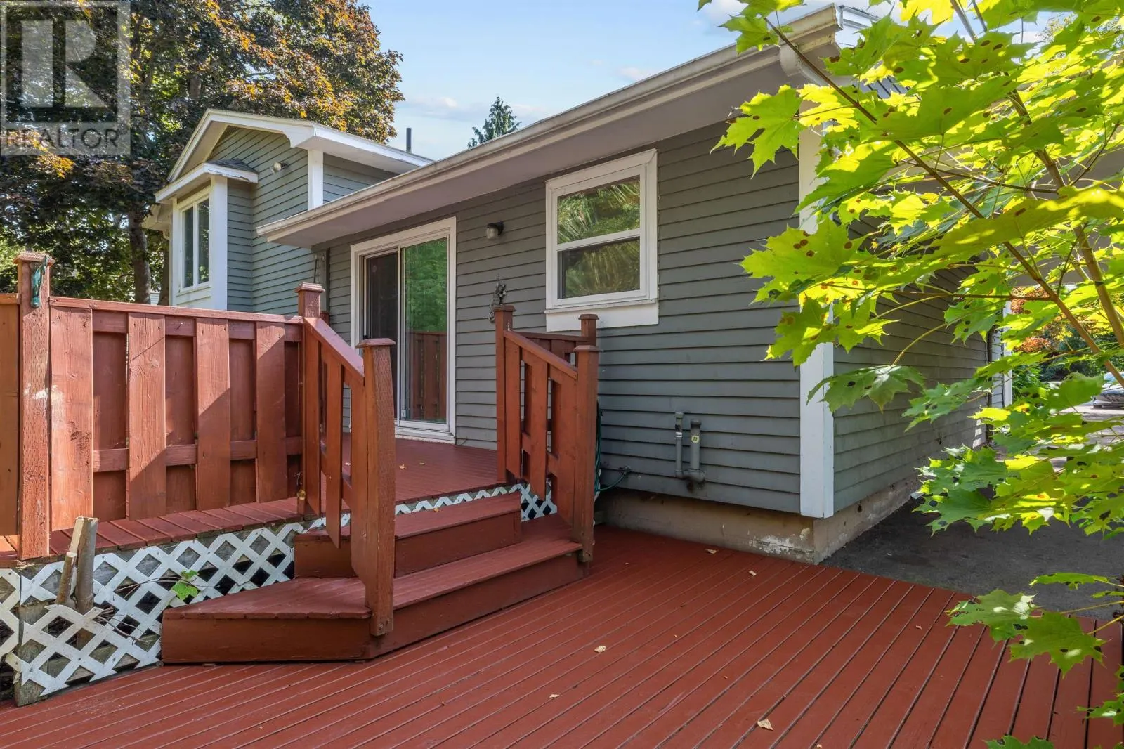 61 Glencove Dr