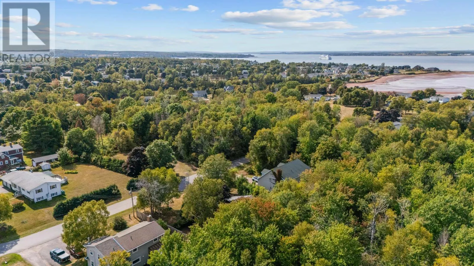 61 Glencove Dr