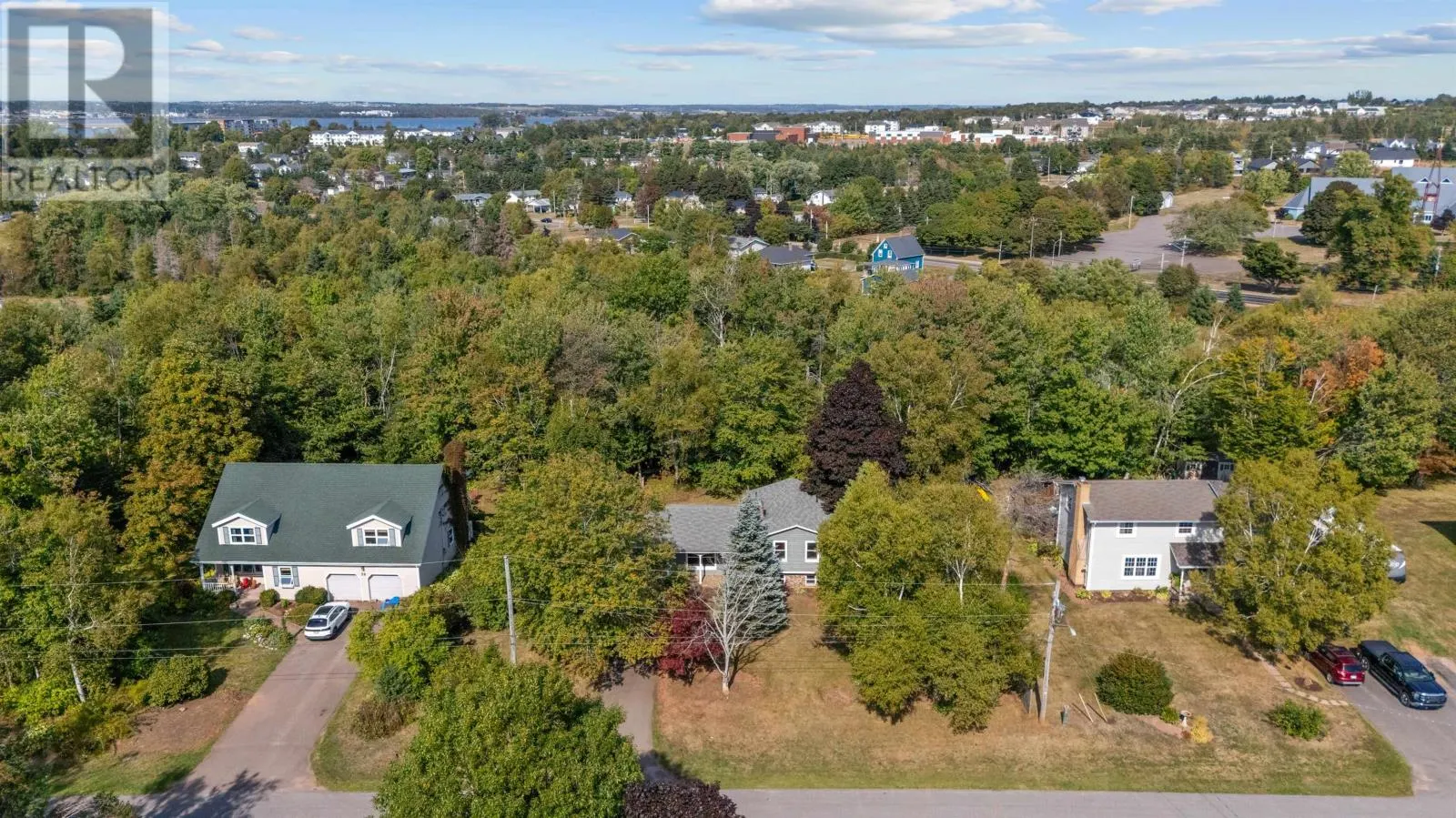 61 Glencove Dr