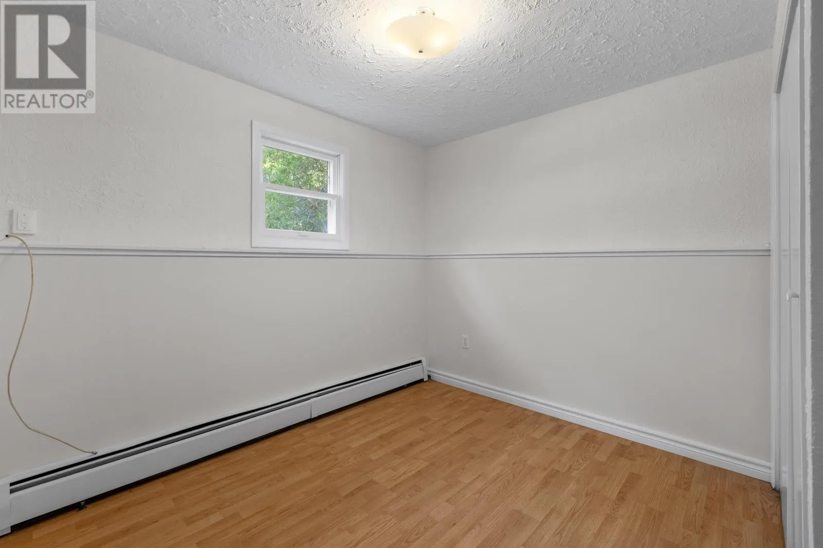 61 Glencove Dr