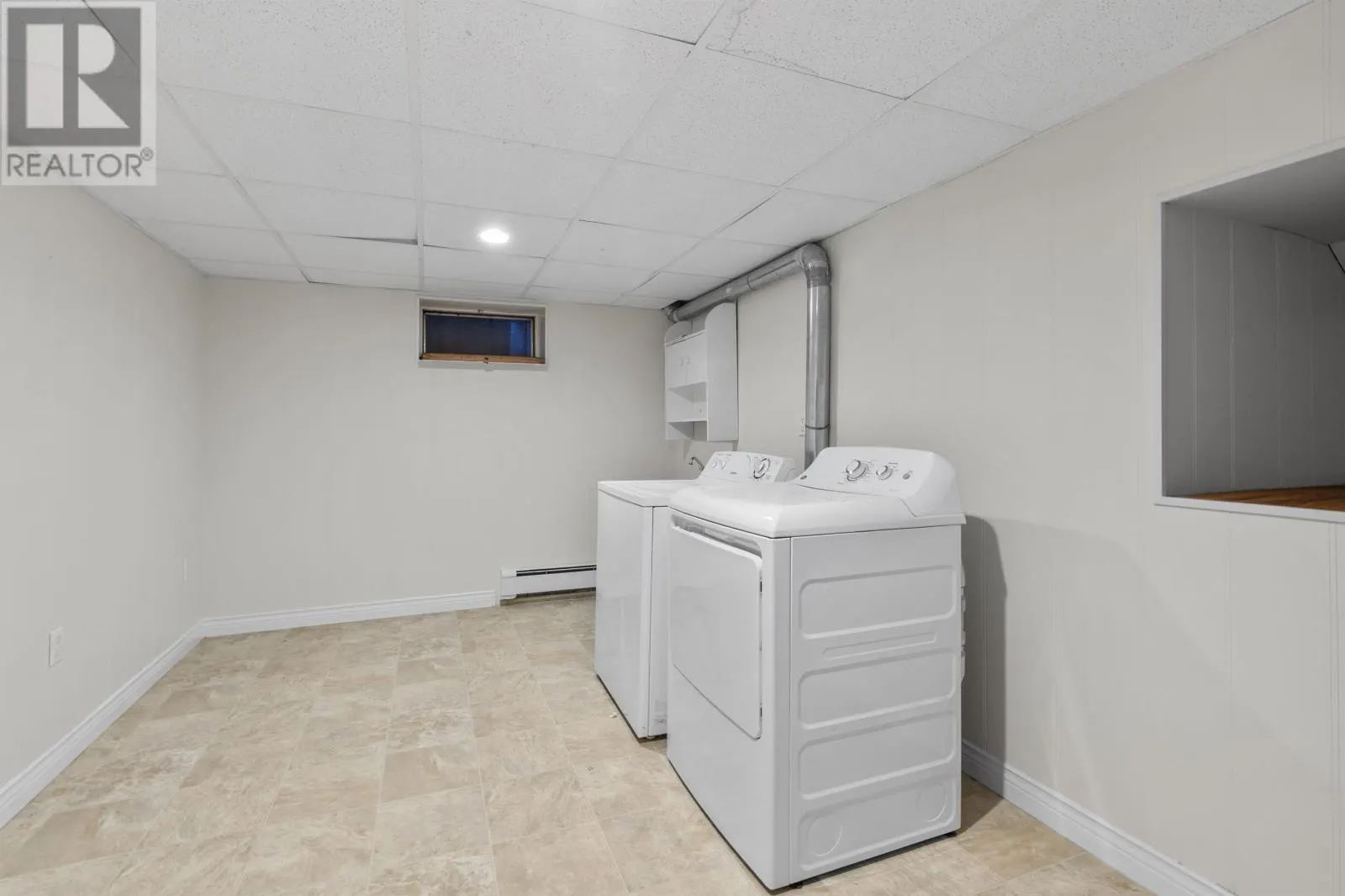 61 Glencove Dr