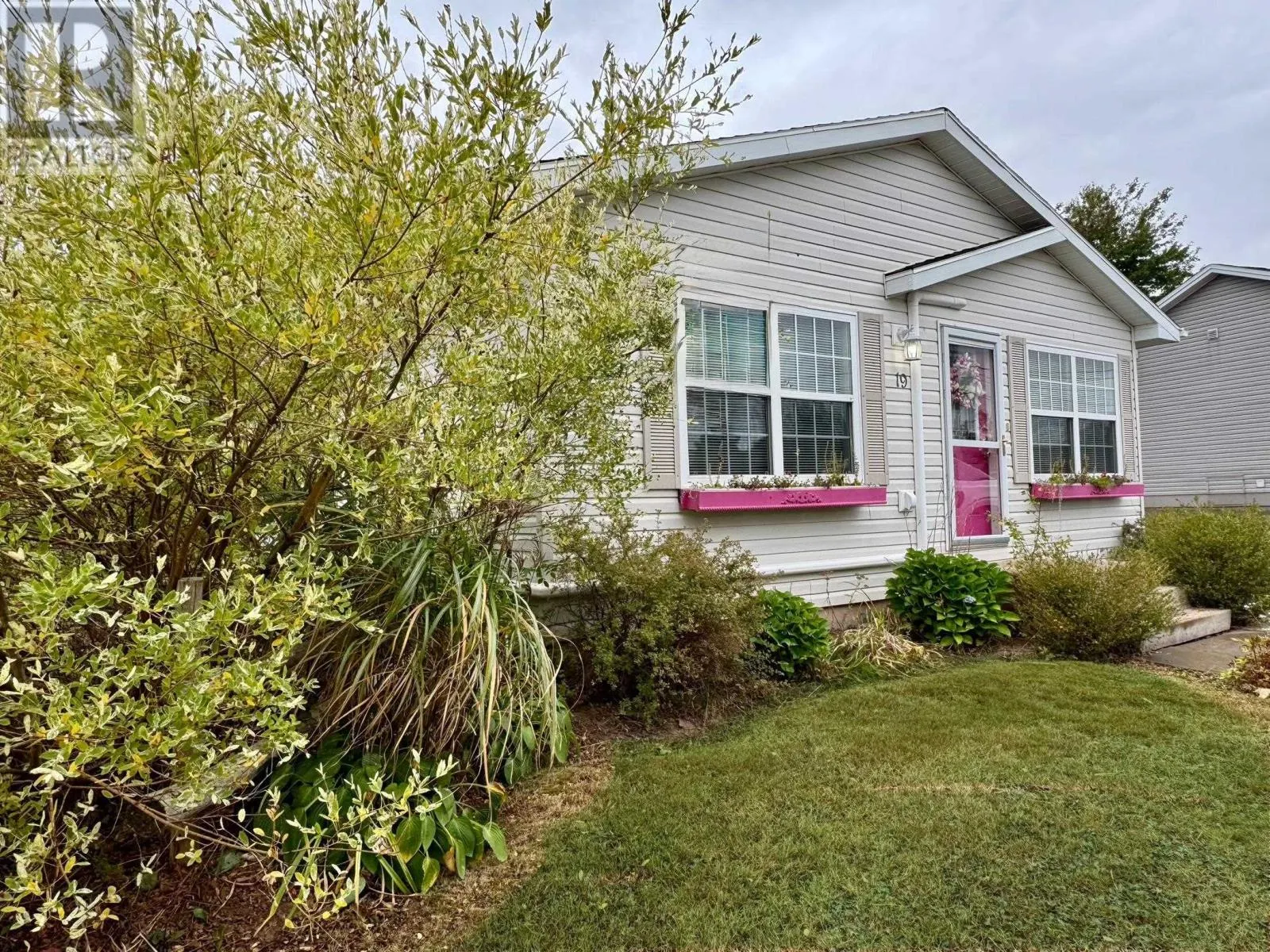 19 Deep River Drive|River Ridge Estates
