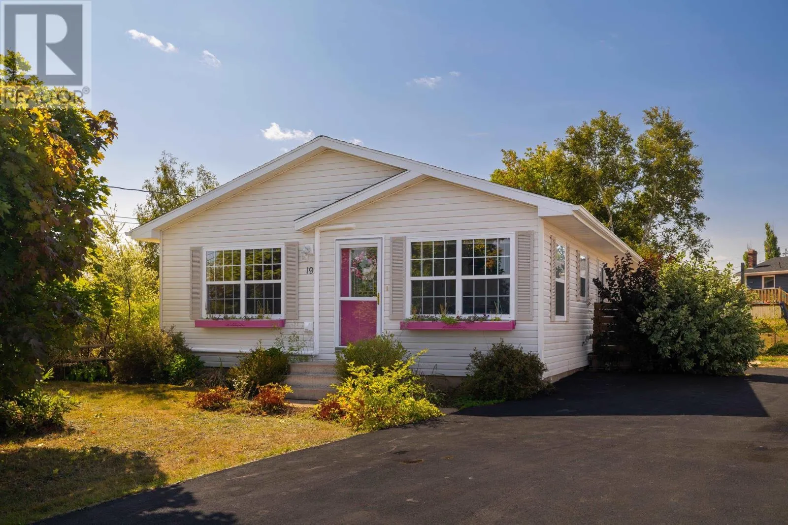 19 Deep River Drive|River Ridge Estates