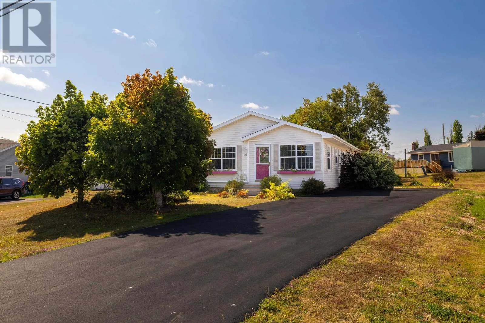 19 Deep River Drive|River Ridge Estates