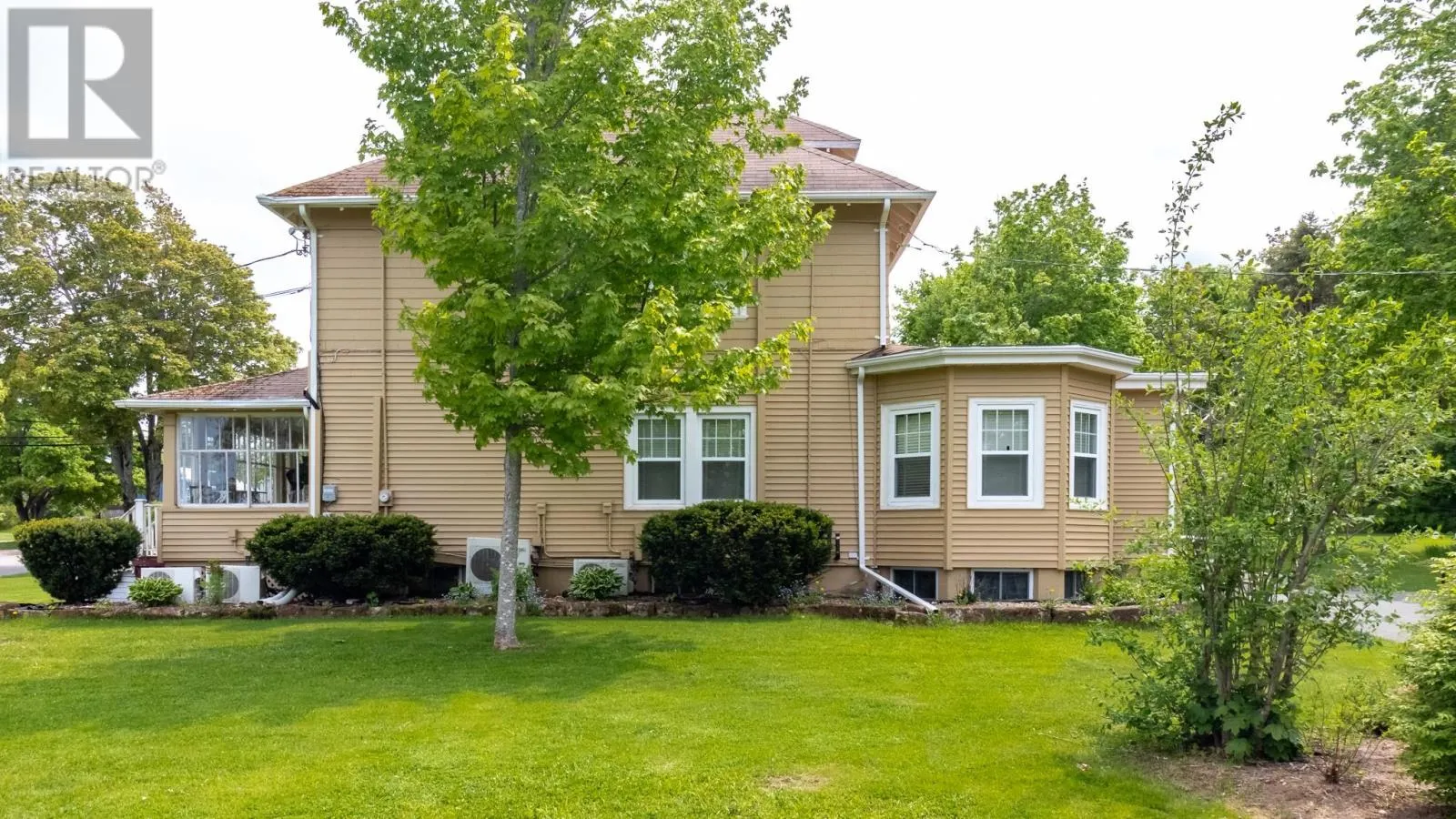 19 Wood Island Road