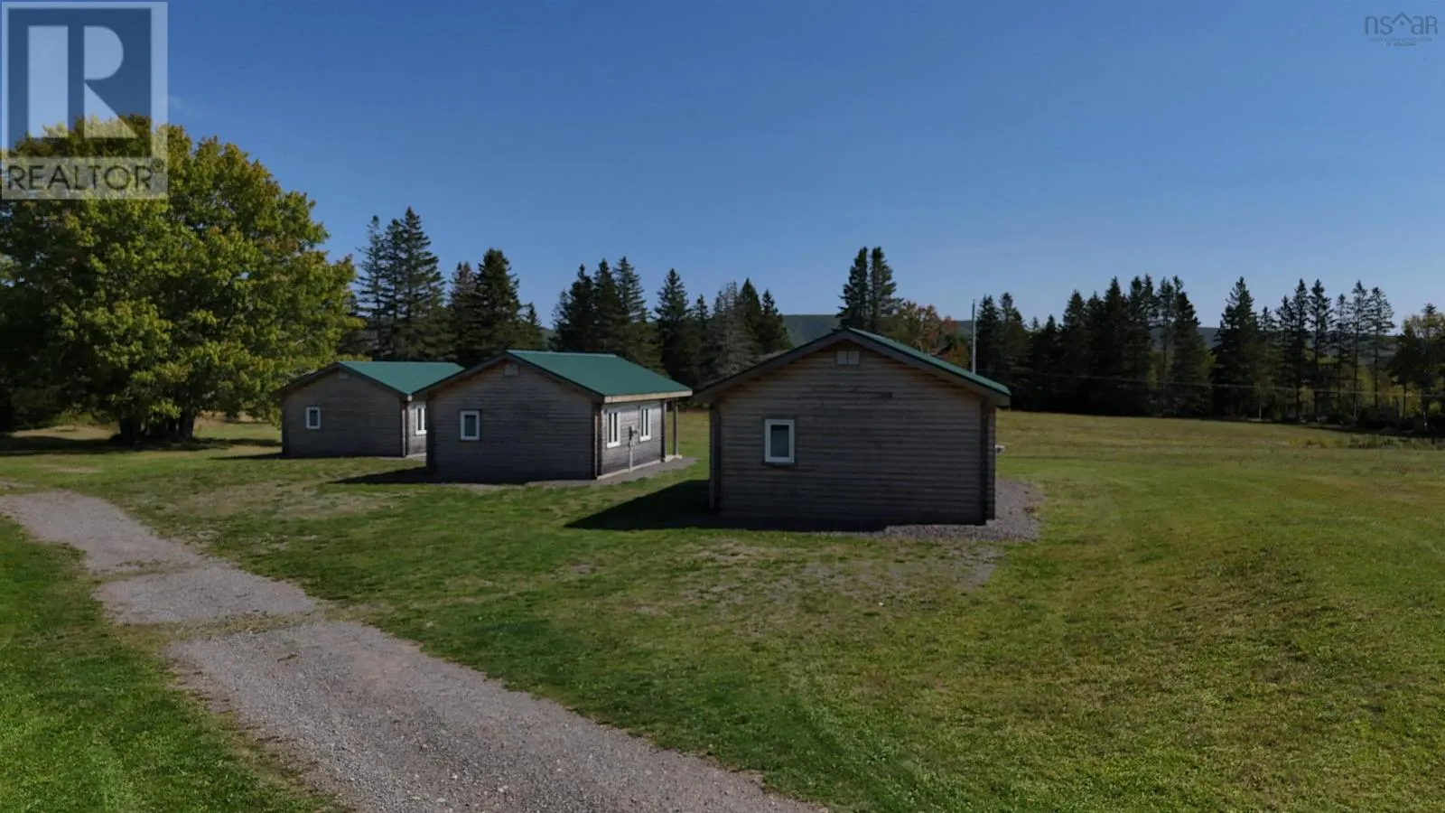 1047 West Side Middle River Road