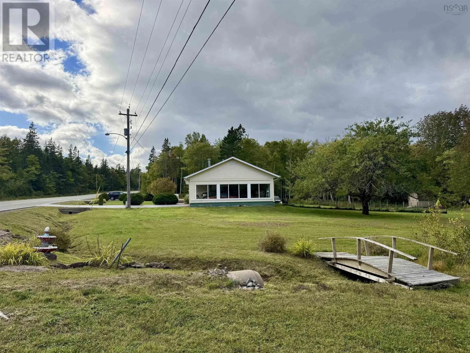5585 Highway 4