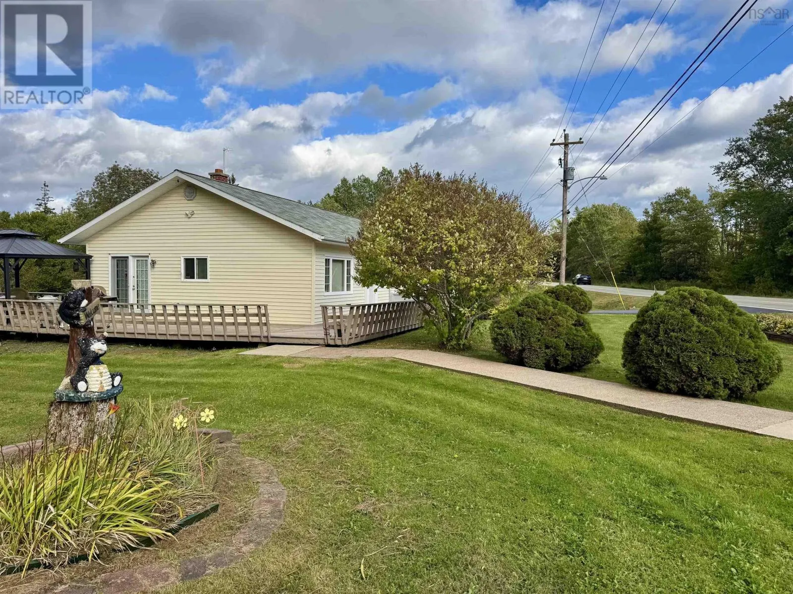 5585 Highway 4