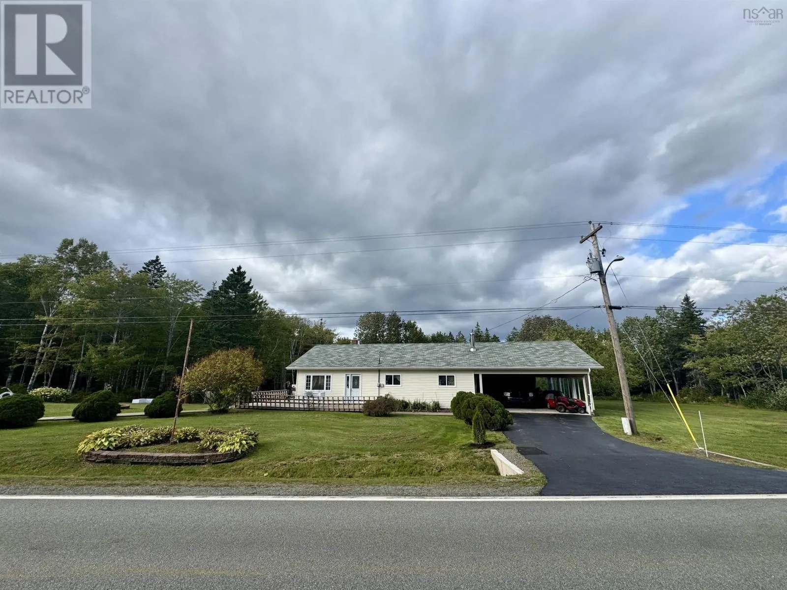 5585 Highway 4