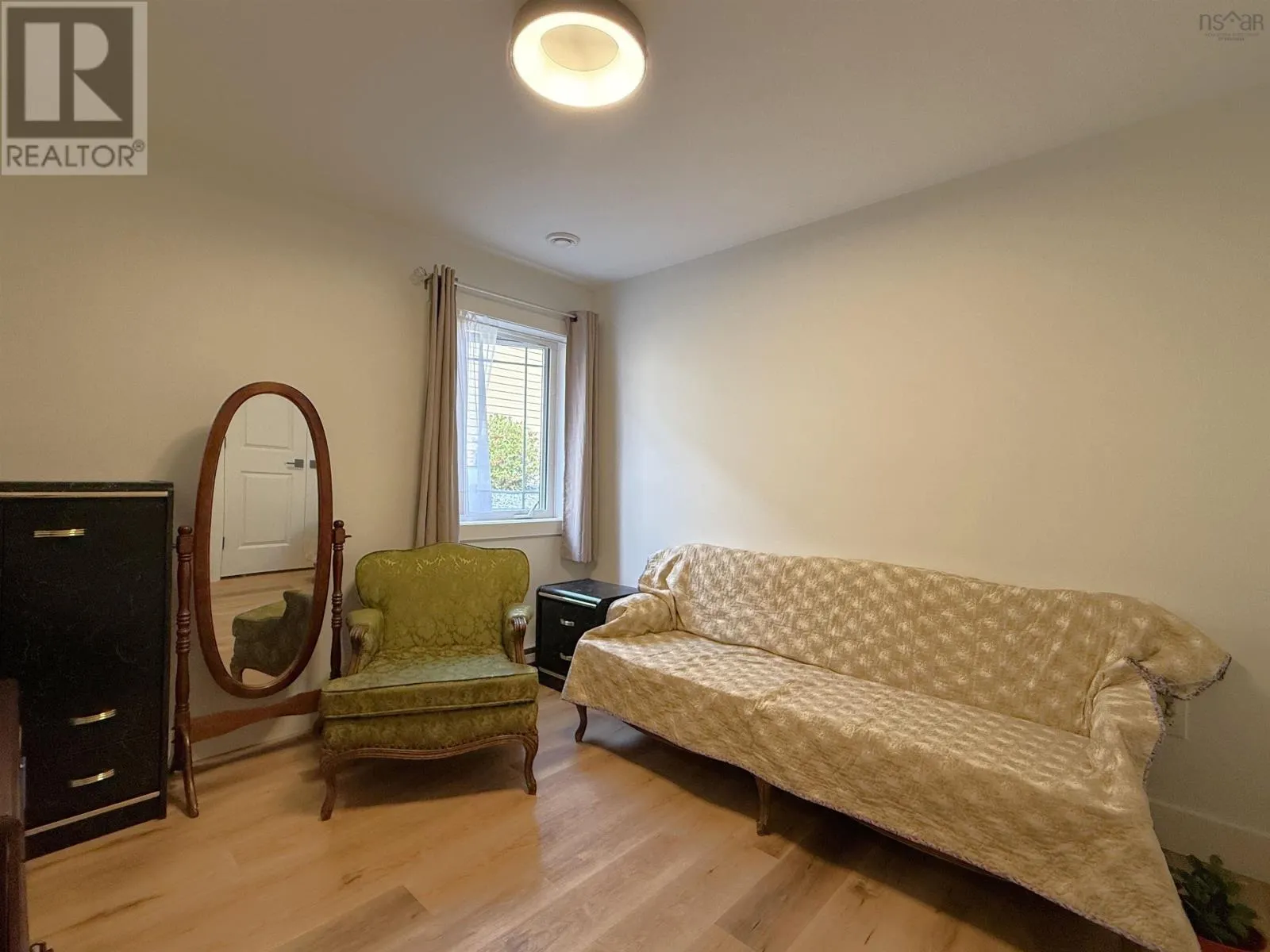 15 Dr Ernst Court