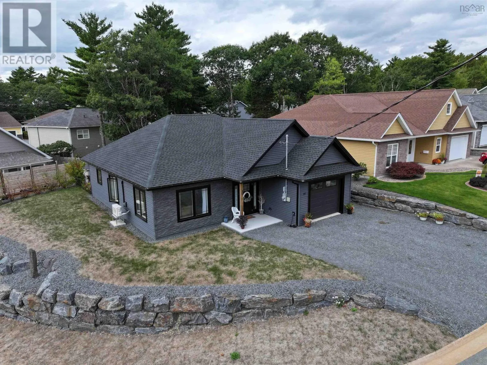 15 Dr Ernst Court